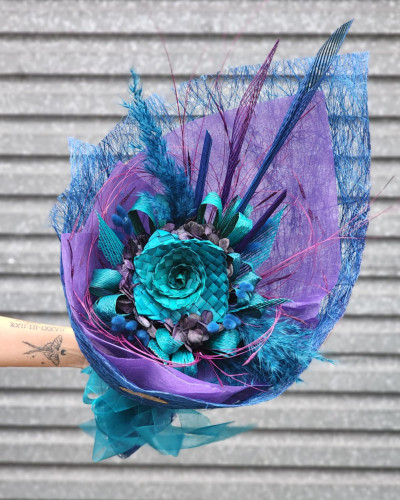 Paua Flax Bouquet